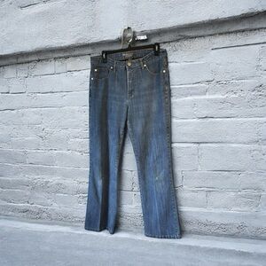 Members (only) jeans.  W18.  R10.5.  L30. 70%cotton 28% polyester 2% spandex